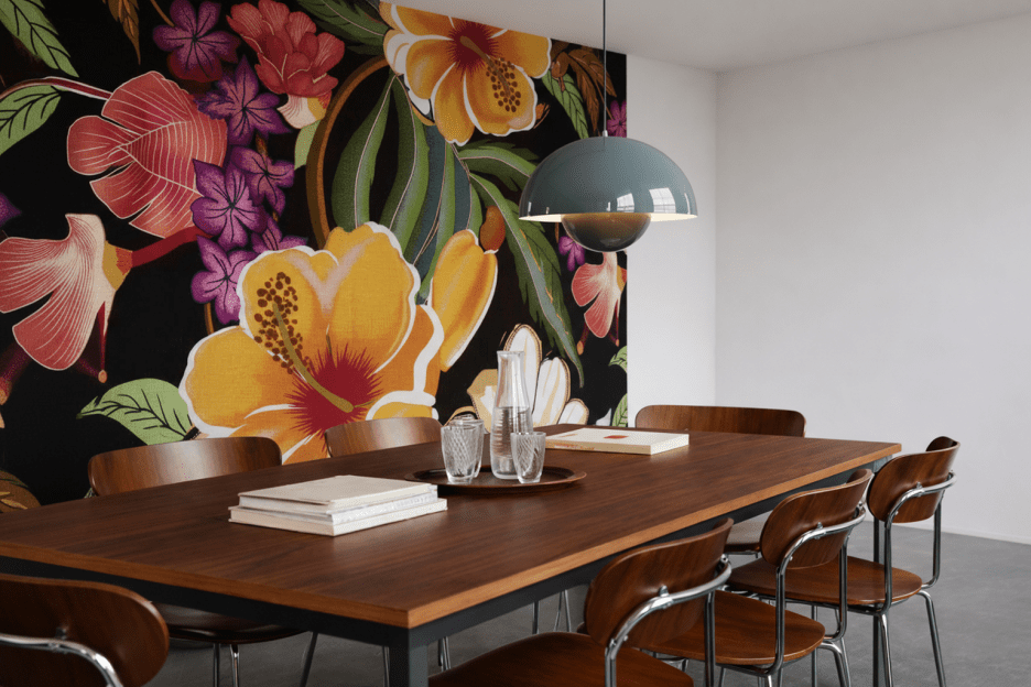 Floral Veil Intricacy