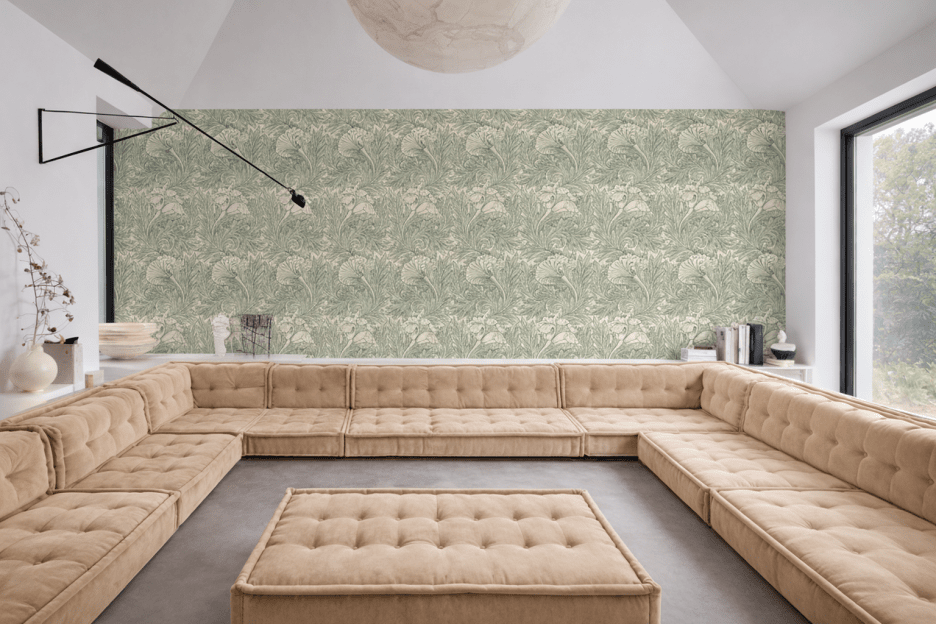 Saffron Petal Reveal