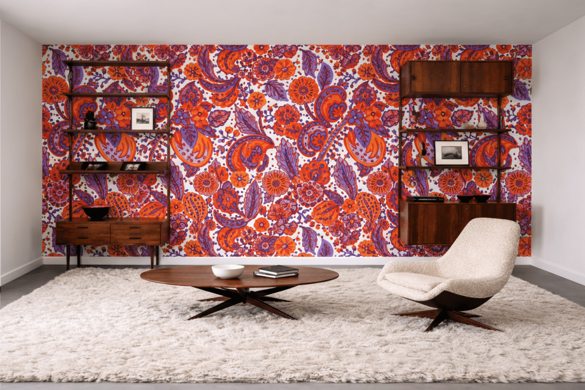 Vibrant Paisley Swirl